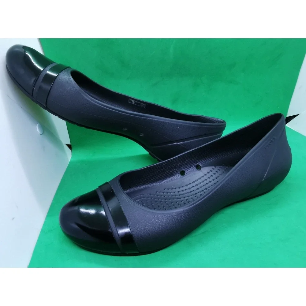 CROCS Patent Cap Toe Ballet  Flats Women's Size 10 Black shoes  slip on comfort